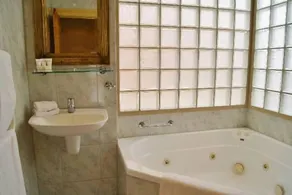Fire Station Inn Penthouse Spa-lejlighed - Image 3