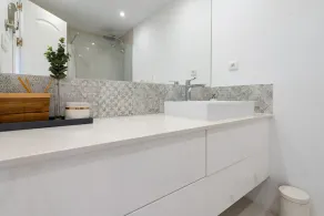 Three bedroom apartment close to Elviria beach - Image 2