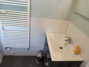 Renovated 2-room apartment, bright and friendly, dogs are welcome - Image 3