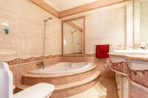 Casa grande , piscina y garaje - Image 2