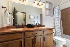 Red cliff views! 2 Kings! Private hot tub! Pool! - Image 5