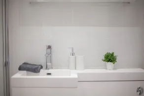 The Warwick Apartment - Image 3