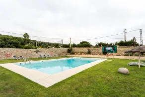 H. Triple Nomads - One Room Hotel, Sleeps 3 - Image 4