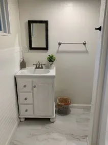 🔆 Entire 1 bedroom Suite w/ large yard, 🐶 welcome - Image 3