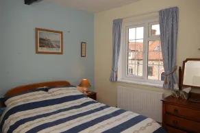 In the heart of the popular seaside village of West Runton, close to all the shops, cafes and beach. - Image 5