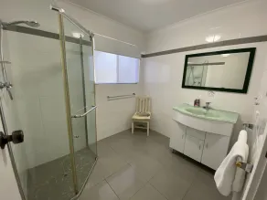 Lovely 3 bedroom home with river views. Perfect location to explore the Island. - Image 3