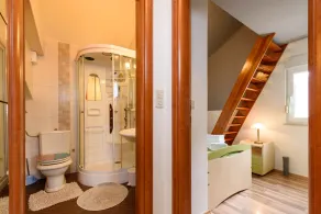Smukt familievenligt sommerhus med privat svømmepøl - Image 3