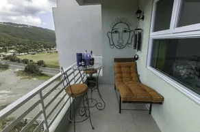\"Le Luxe\" Penthouse 1 BR Condo w/ AC, complimentary Netflix, WiFi & 24/7 sec - Image 5