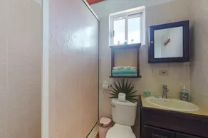 Ideally located apartment w/WiFi, partial AC & shared rooftop - steps to the sea - Image 3
