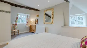 Corner Cottage - Image 5