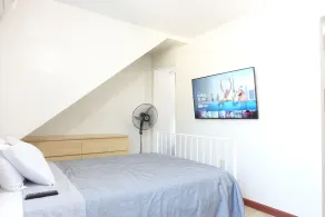 ⭐️Best XL House To Visit NYC-5BR+3Baths+Hot Tub+Parking 5 cars - Image 2