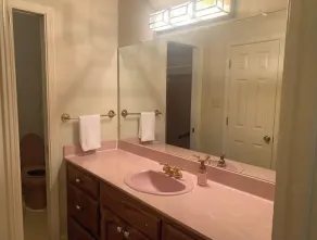 4 bedrooms 2 bathroom with 10  guests city center double kitchen - Image 2