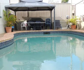 Park View Motel - Image 2
