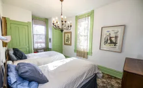 Historic 3 Bed Apartment - Unique Experience - Image 3