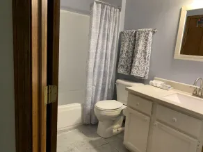 Clean, Safe, Spacious, Suburban Home, close to everything near Columbus - Image 3