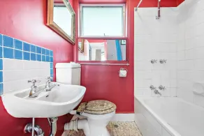 Fitzroy meets Clifton Hill at this Cosy Retreat - Image 2