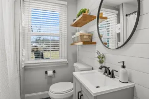 Unique & Cozy Carriage House ~ Queen Beds ~ Patio! - Image 2