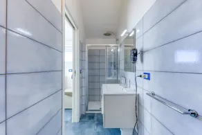 Superb villa with pool and 180° sea view - Image 3