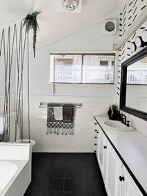 Rare Find! 5-Bedroom Home with Pool and Pool Table - Image 2