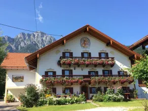 Ferienhaus 1. Stock, 60 qm, Schlafzimmer, Kinderschlafzimmer, Wohnraum mit Küche, Sat-TV, max. 5 Personen - Image 3