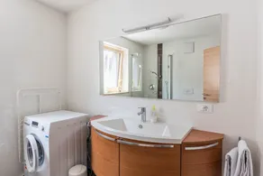 Modern Apartment \"Reider\" with Mountain View, Wi-Fi, Balcony & Sauna - Image 4