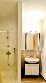One bedroom flat with parking&balcony - Image 2