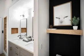open airy custom designed home - 2kings - sleeps 14 - Image 3