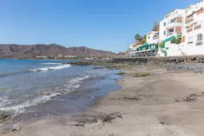 Cozy Apartment \"Las Playitas\" near the Beach with Wi-Fi & Terrace - Image 3