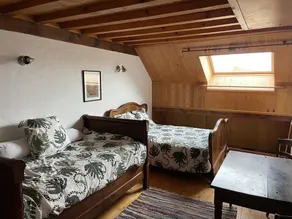 Small Burgundy stone house, private courtyard, close fromCluny, Taizé, Cormatin. - Image 3
