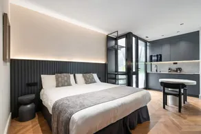 Pac Fico Patio Suite Near Retiro - Image 4