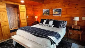 Waterfront Cozy Log Cabin Lake House - The Sunset Cabin - Image 5