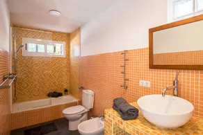 Holiday Apartment “Amanecer ” with Ocean and Mountain View, Terrace and Pools - Image 2