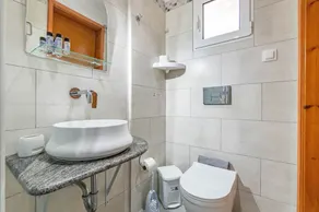 Apartment '2' with Sea View, Wi-Fi and Air Conditioning - Image 3