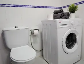 TOTALY renoveret lejlighed i FORAN swimmingpoolen med WIFI - Image 5
