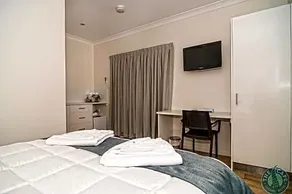 The Cape Gateway Motel - Image 3