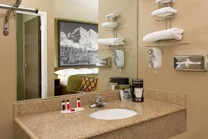 Super 8 by Wyndham Sterling CO - Image 3