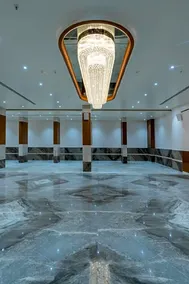 Hotel Four Season - Image 3