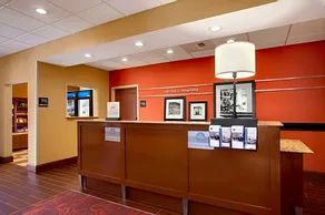Hampton Inn By Hilton Magnolia - Image 2