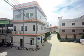 Au Hotel - Image 3