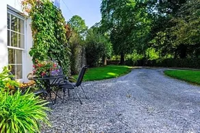 Brooklawn House Bed and Breakfast - Image 4