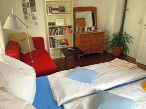 Bed Bike & Breakfast, Zimmer innerhalb eines Privathauses mit Gemeinschaftsbad - Image 5