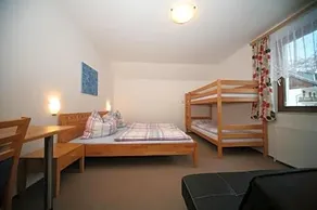 Familien und Jugendhotel Gstemmerblick - Image 4
