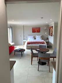 Camelot Country Stay in Orange - Image 5