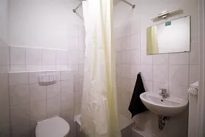 Gaestehaus Emden, Gemuetliche Zimmer Mit - Image 3