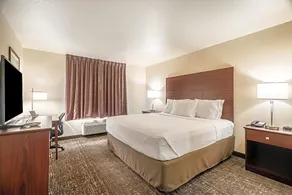 Cobblestone Inn & Suites Platteville - Image 2