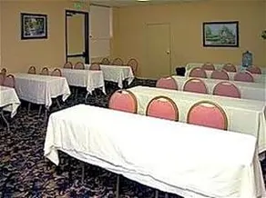 Comfort Inn & Suites Lax Airpo - Image 4