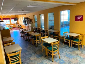 Parkfield Inn - Clinton - Image 2