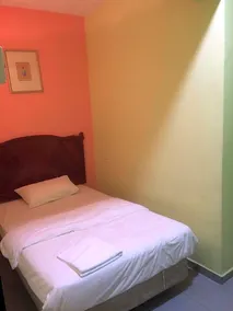 Base Hotel - Image 5