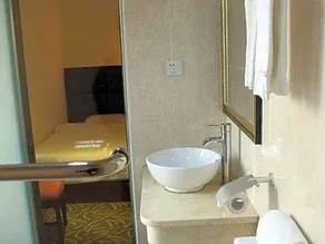 Huaxuan Hotel - Image 5