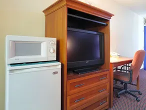 Americas Best Value Inn Weatherford, OK - Image 3